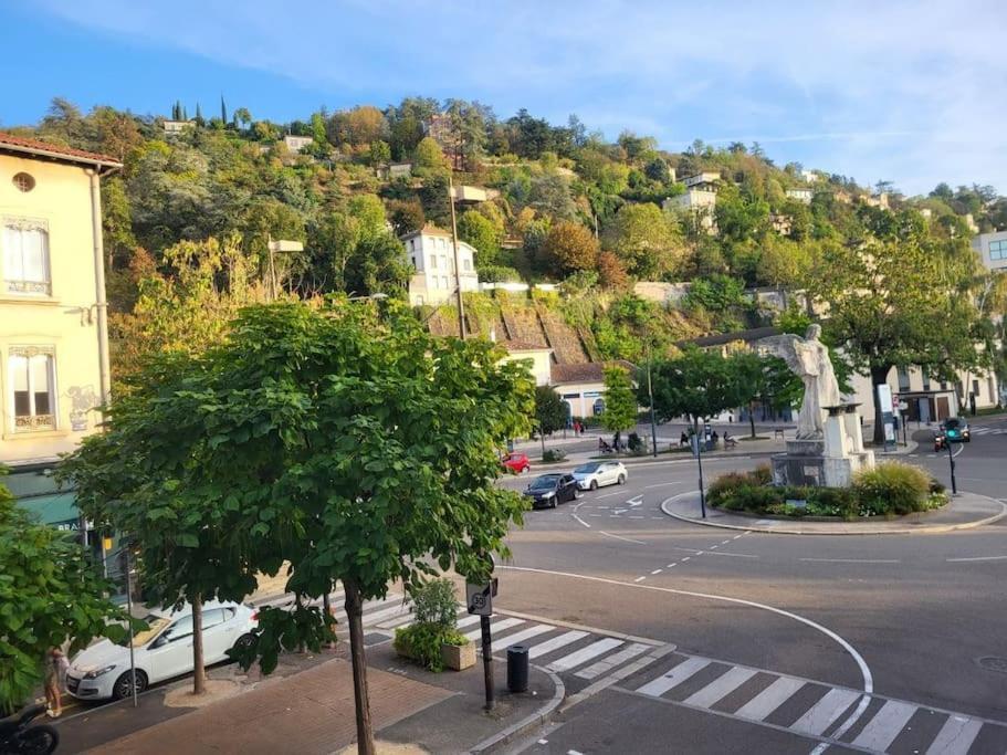O Bon'Endroit - Appartement Confort - Centre Ville Vienne  Esterno foto
