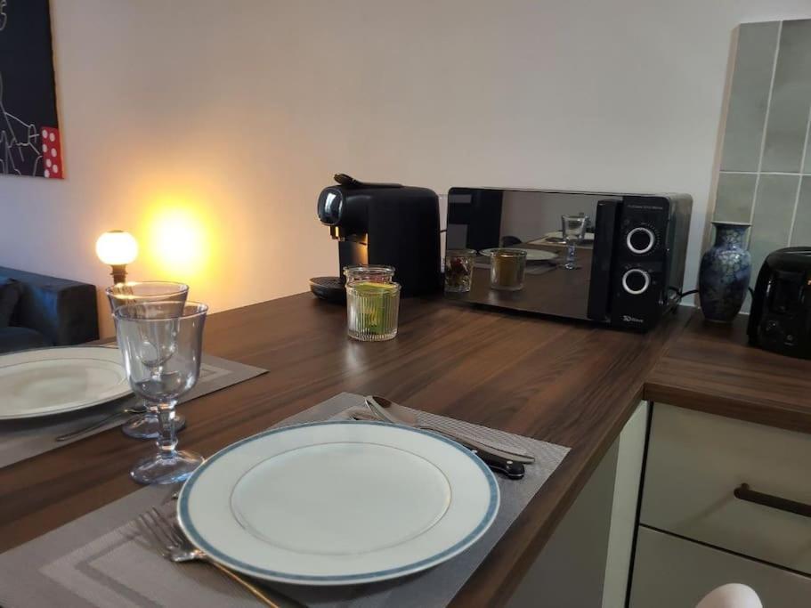 O Bon'Endroit - Appartement Confort - Centre Ville Vienne  Esterno foto