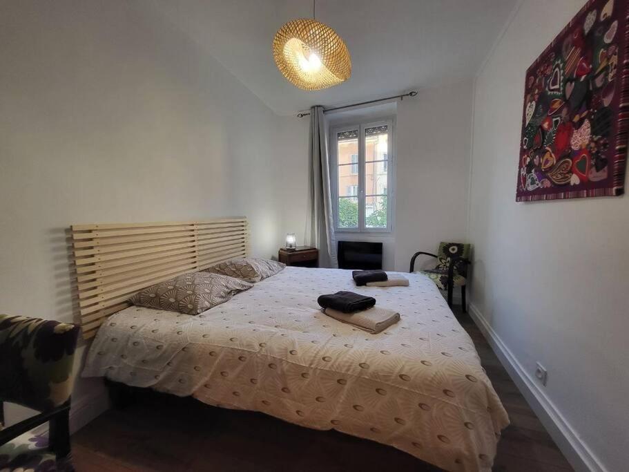 O Bon'Endroit - Appartement Confort - Centre Ville Vienne  Esterno foto
