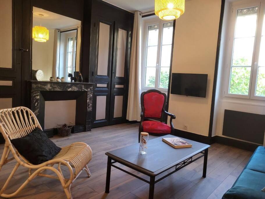 O Bon'Endroit - Appartement Confort - Centre Ville Vienne  Esterno foto